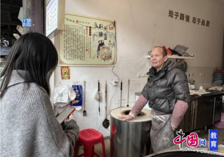 科技赋能古镇韧性提升川农大学子奏响平安景区与智慧旅游双重奏