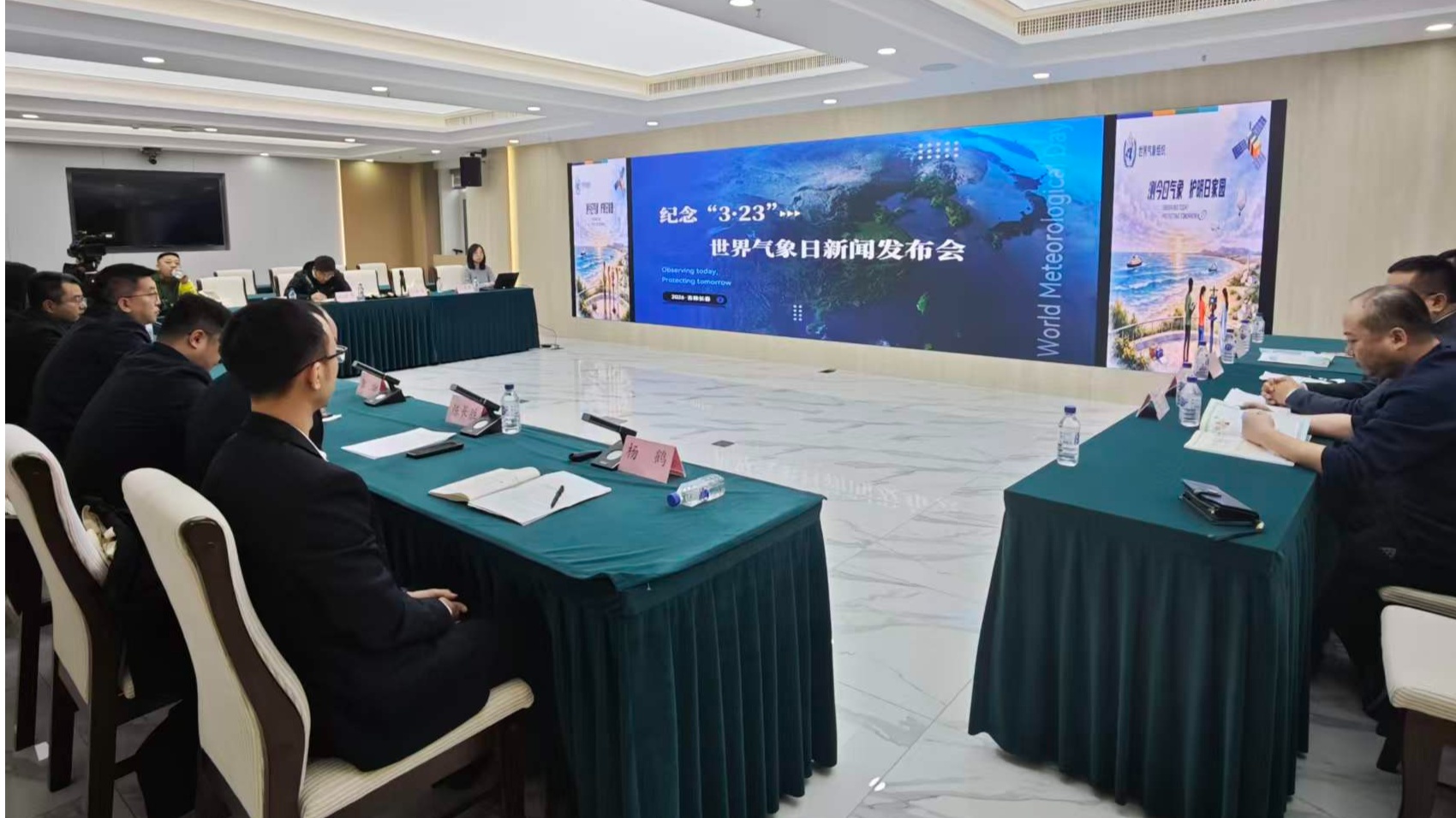 开放设备、组织科普吉林省气象局科普走近民众