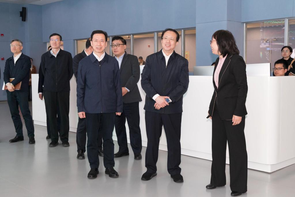 上海市委副书记、市长龚正调研同济大学牵头建设的国家海底科学观测网